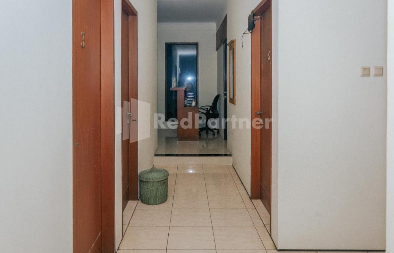 De Lugano Scbd Syariah Mitra Reddoorz Hotel Jakarta Exterior photo